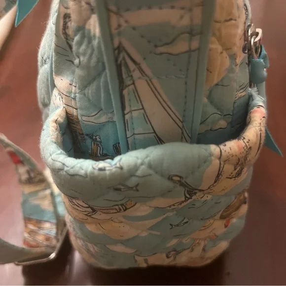 Vera Bradley Exclusive Iconic On the Go Crossbody in Beach Toile like new - Picture 11 of 13